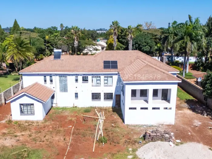 7 Bedroom House for Sale in Borrowdale, Harare