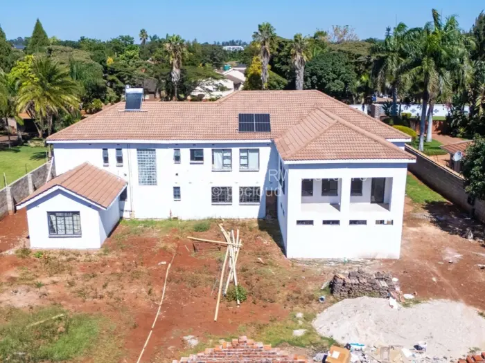 7 Bedroom House for Sale in Borrowdale, Harare
