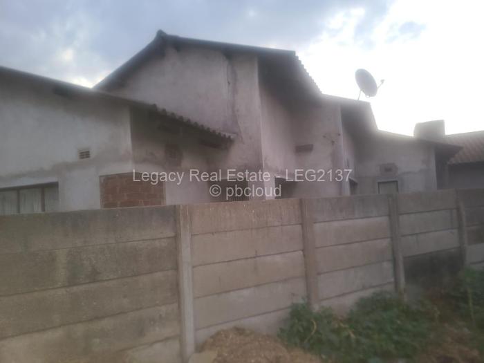 4 Bedroom House for Sale in Budiriro, Harare