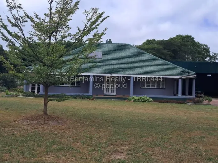 2 Bedroom House for Sale in Greendale, Harare