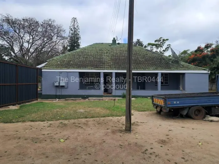2 Bedroom House for Sale in Greendale, Harare