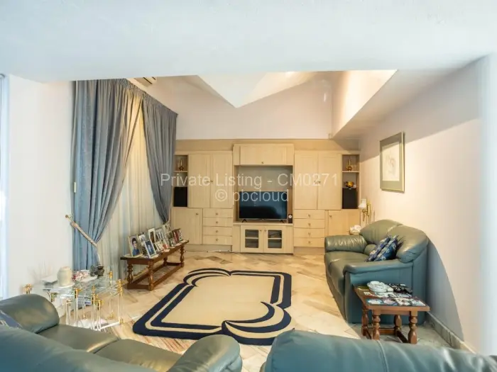 Townhouse/Cluster for Sale in Newlands, Harare