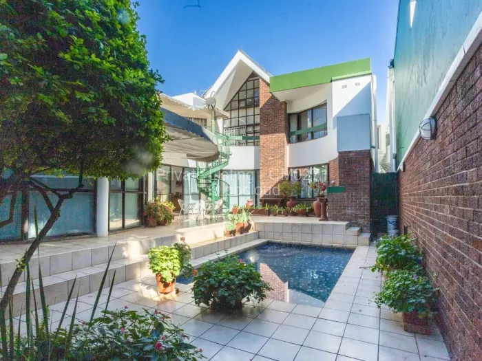 Townhouse/Cluster for Sale in Newlands, Harare