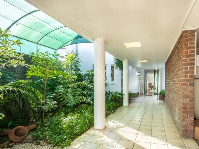 Townhouse/Cluster for Sale in Newlands, Harare