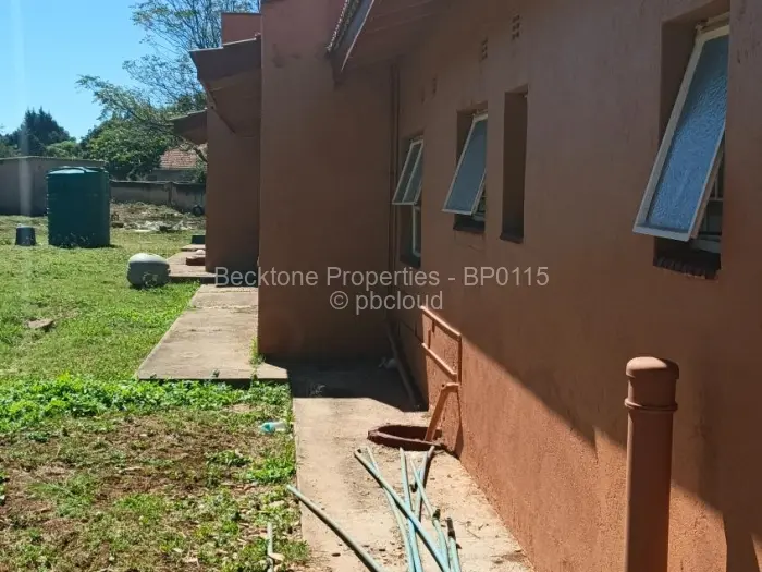 4 Bedroom House for Sale in Parklands, Bulawayo
