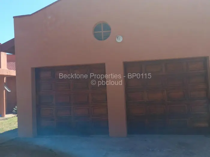 4 Bedroom House for Sale in Parklands, Bulawayo