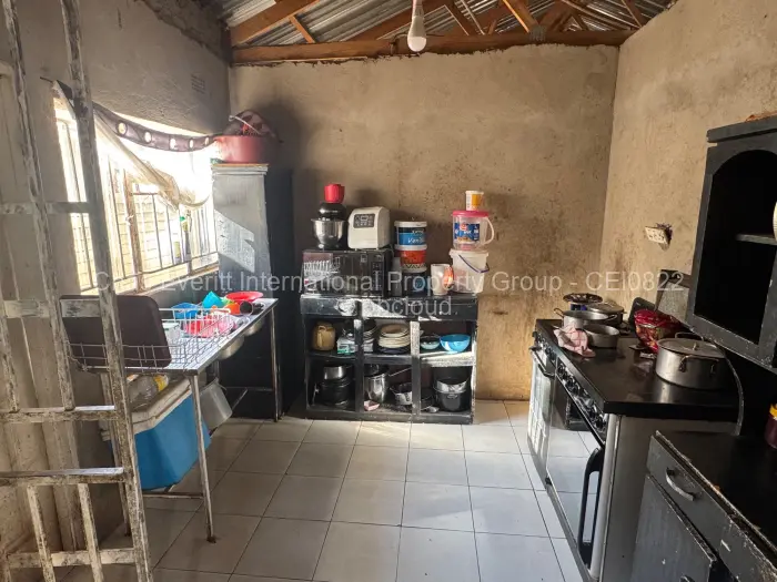 4 Bedroom House for Sale in Chitungwiza, Chitungwiza