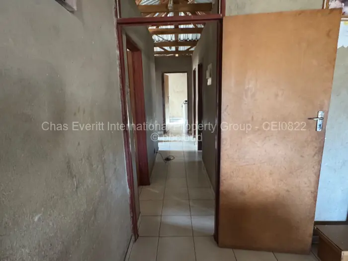 4 Bedroom House for Sale in Chitungwiza, Chitungwiza