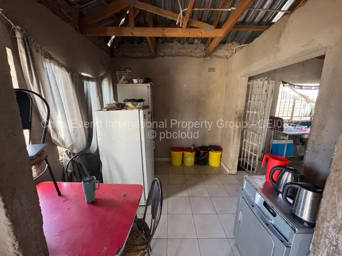 4 Bedroom House for Sale in Chitungwiza, Chitungwiza