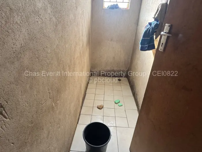 4 Bedroom House for Sale in Chitungwiza, Chitungwiza