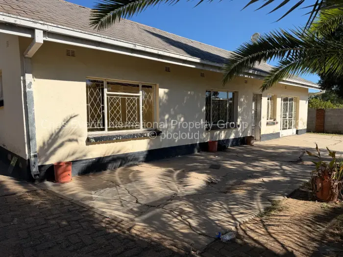 3 Bedroom House for Sale in Tegela, Bulawayo
