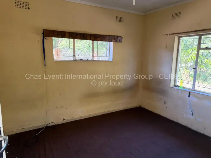 3 Bedroom House for Sale in Tegela, Bulawayo
