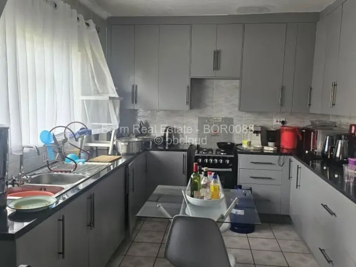 3 Bedroom Cottage/Garden Flat for Sale in Sunridge, Harare