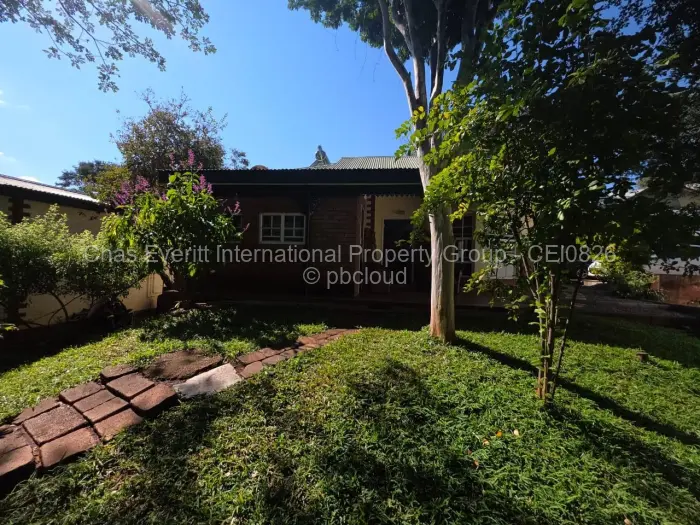 Townhouse/Cluster for Sale in Suburbs, Bulawayo