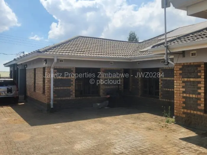 5 Bedroom House for Sale in Sandton Park, Harare