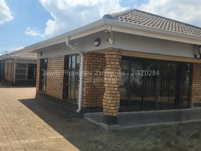 5 Bedroom House for Sale in Sandton Park, Harare