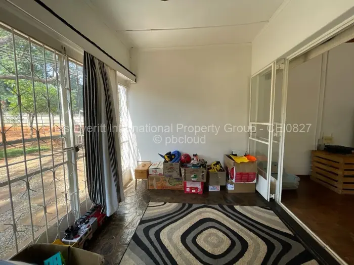 4 Bedroom House for Sale in Ilanda, Bulawayo