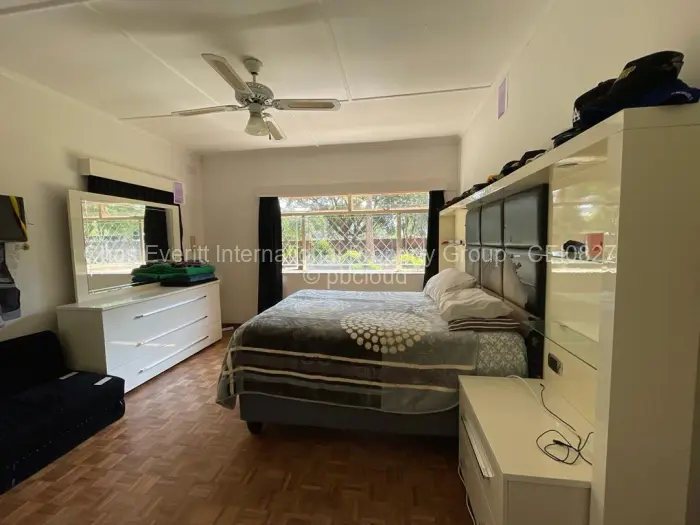 4 Bedroom House for Sale in Ilanda, Bulawayo