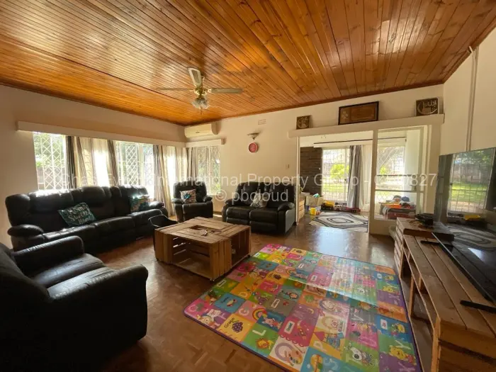4 Bedroom House for Sale in Ilanda, Bulawayo
