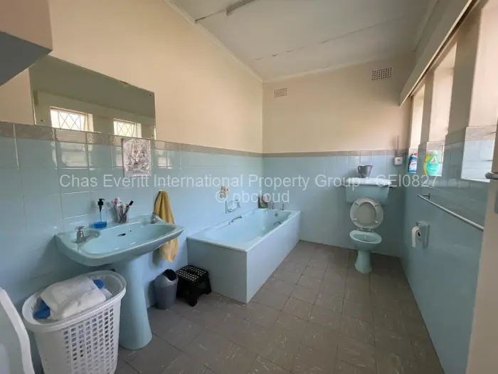 4 Bedroom House for Sale in Ilanda, Bulawayo