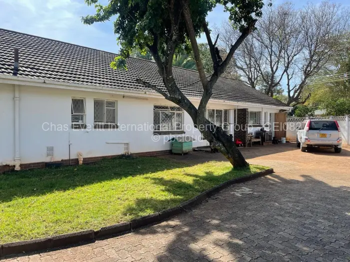 4 Bedroom House for Sale in Ilanda, Bulawayo