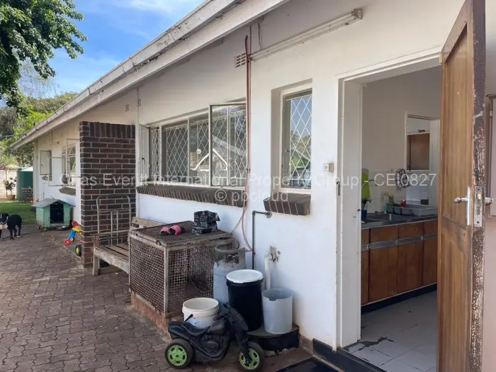 4 Bedroom House for Sale in Ilanda, Bulawayo