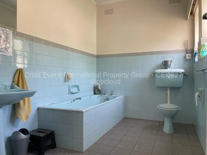 4 Bedroom House for Sale in Ilanda, Bulawayo