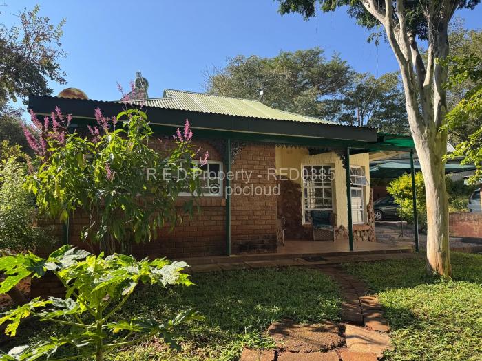 Townhouse/Cluster for Sale in Suburbs, Bulawayo