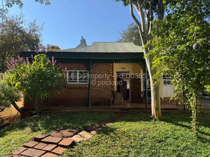 Townhouse/Cluster for Sale in Suburbs, Bulawayo