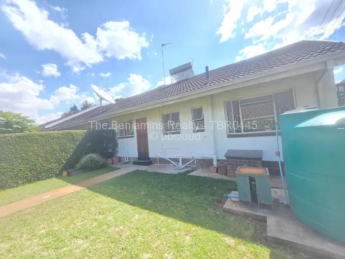 2 Bedroom Cottage/Garden Flat to Rent in Avondale, Harare