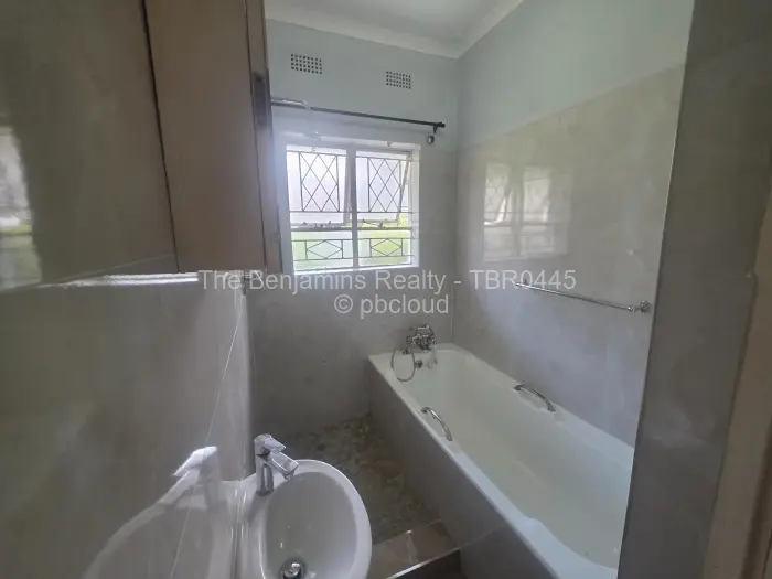 2 Bedroom Cottage/Garden Flat to Rent in Avondale, Harare