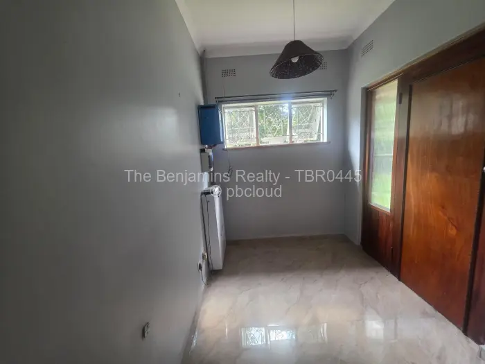 2 Bedroom Cottage/Garden Flat to Rent in Avondale, Harare