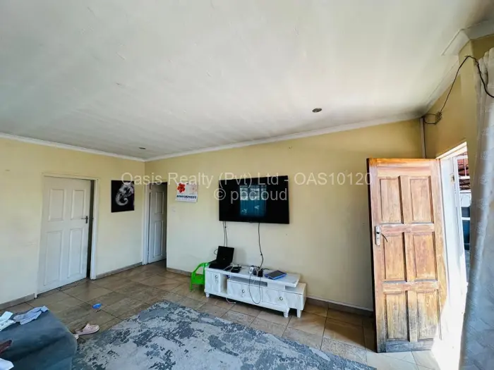 3 Bedroom House to Rent in Highfield, Harare