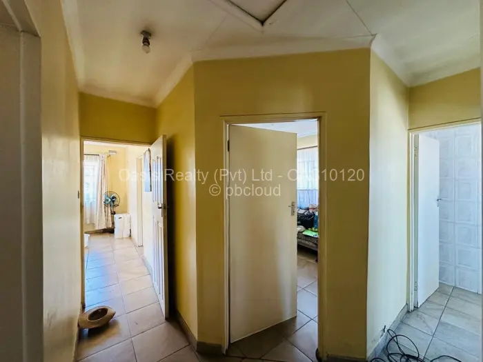 3 Bedroom House to Rent in Highfield, Harare