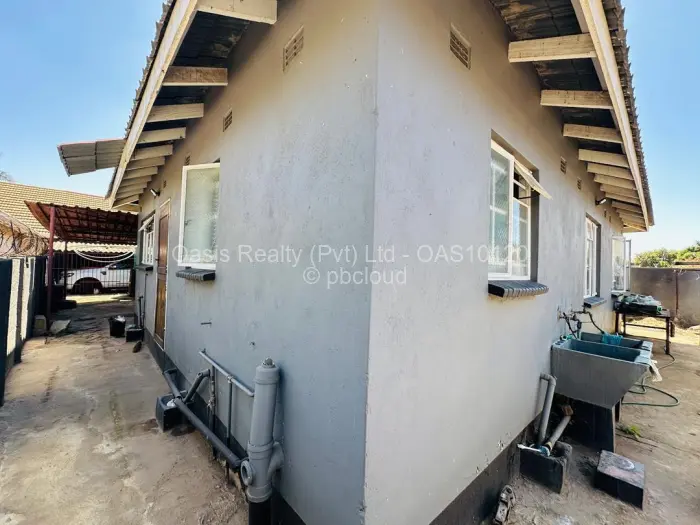 3 Bedroom House to Rent in Highfield, Harare