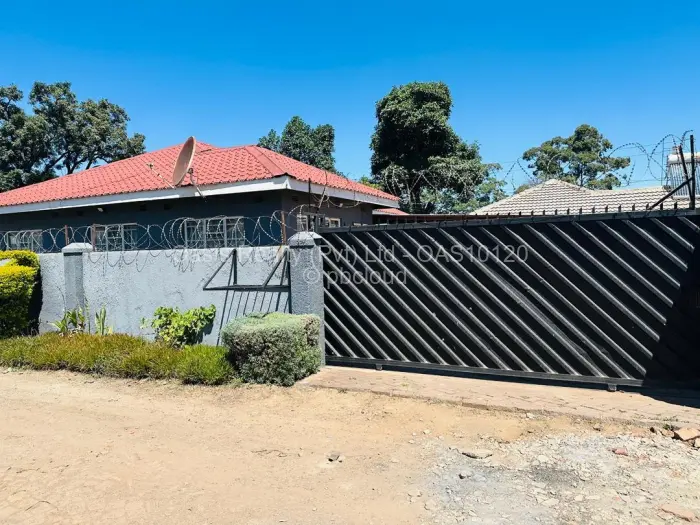 3 Bedroom House to Rent in Highfield, Harare