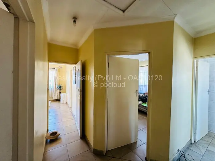 3 Bedroom House to Rent in Highfield, Harare