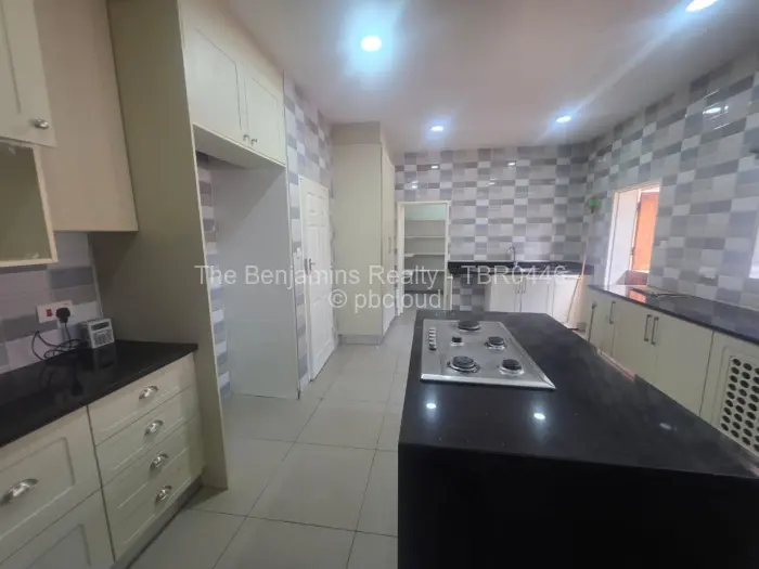 7 Bedroom House to Rent in Colne Valley, Harare