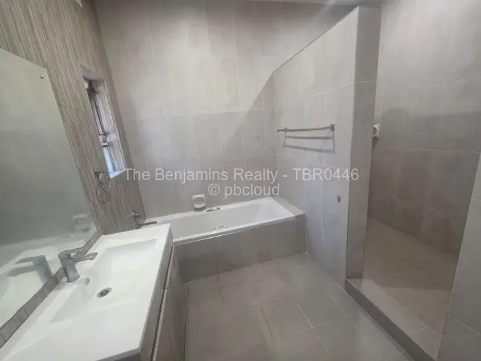 7 Bedroom House to Rent in Colne Valley, Harare