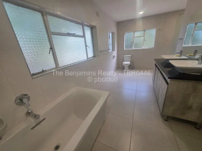 7 Bedroom House to Rent in Colne Valley, Harare