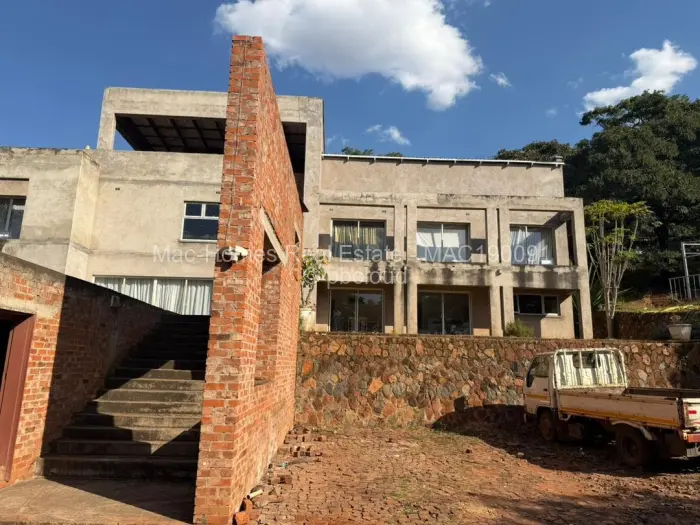 6 Bedroom House for Sale in Shawasha Hills, Harare