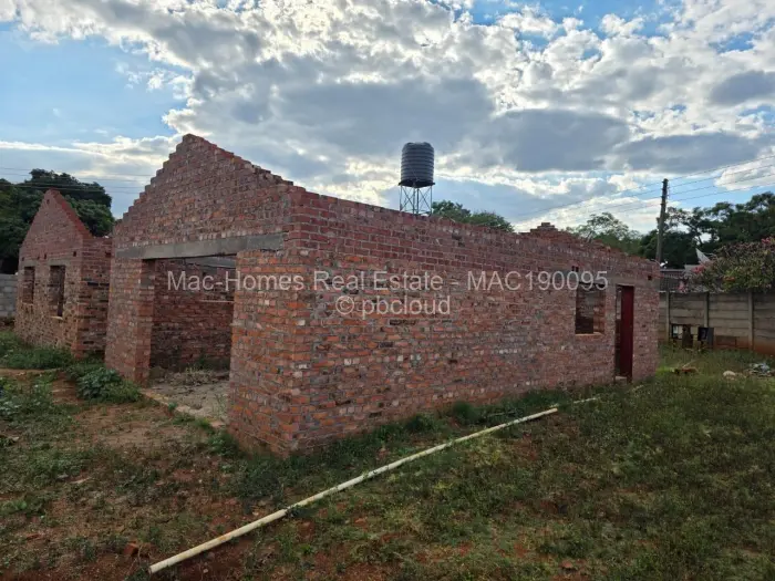 7 Bedroom House for Sale in Borrowdale West, Harare