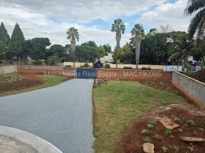 7 Bedroom House for Sale in Borrowdale West, Harare