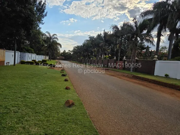 7 Bedroom House for Sale in Borrowdale West, Harare