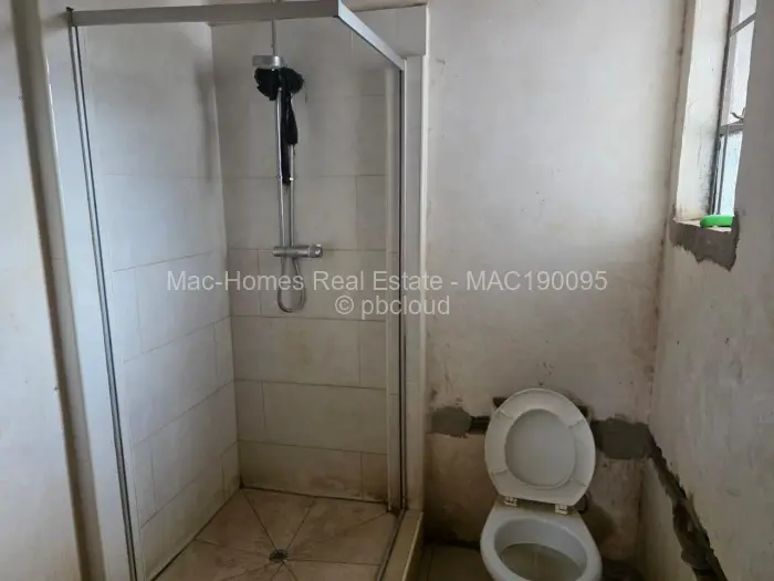 7 Bedroom House for Sale in Borrowdale West, Harare