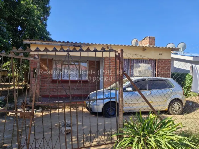 5 Bedroom House for Sale in Tafara, Harare
