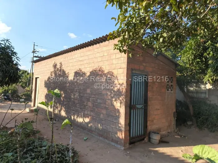 2 Bedroom House to Rent in Emakhandeni, Bulawayo