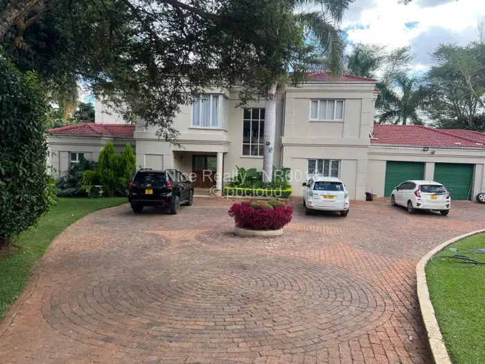 4 Bedroom House for Sale in Borrowdale Brooke, Harare