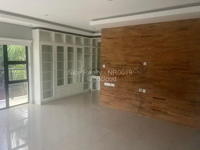 5 Bedroom House for Sale in Borrowdale Brooke, Harare