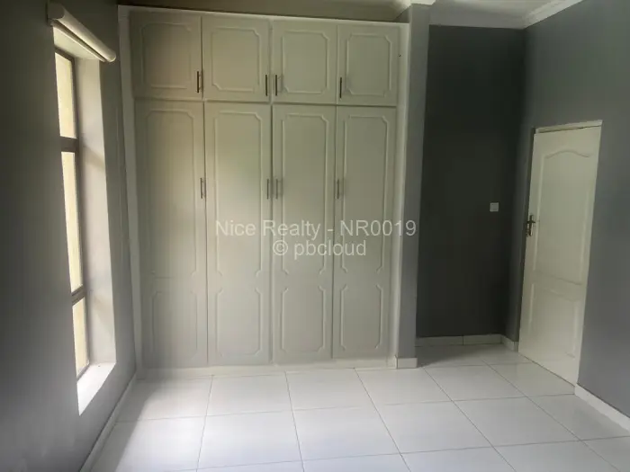 5 Bedroom House for Sale in Borrowdale Brooke, Harare